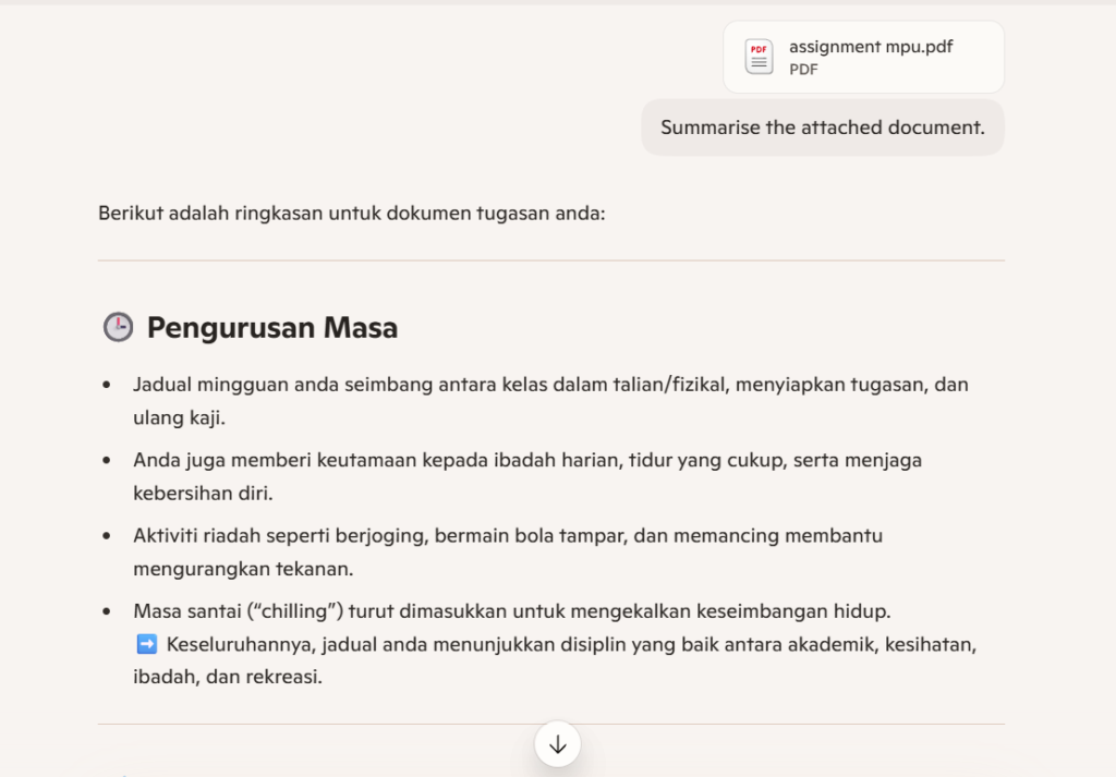 Tangkapan skrin perbualan Copilot yang memaparkan dokumen PDF bernama "assignment mpu.pdf", arahan "Summarise the attached document", serta senarai bullet point mengenai tajuk "Pengurusan Masa" yang merangkumi jadual mingguan, ibadah, aktiviti riadah, dan keseimbangan hidup.
